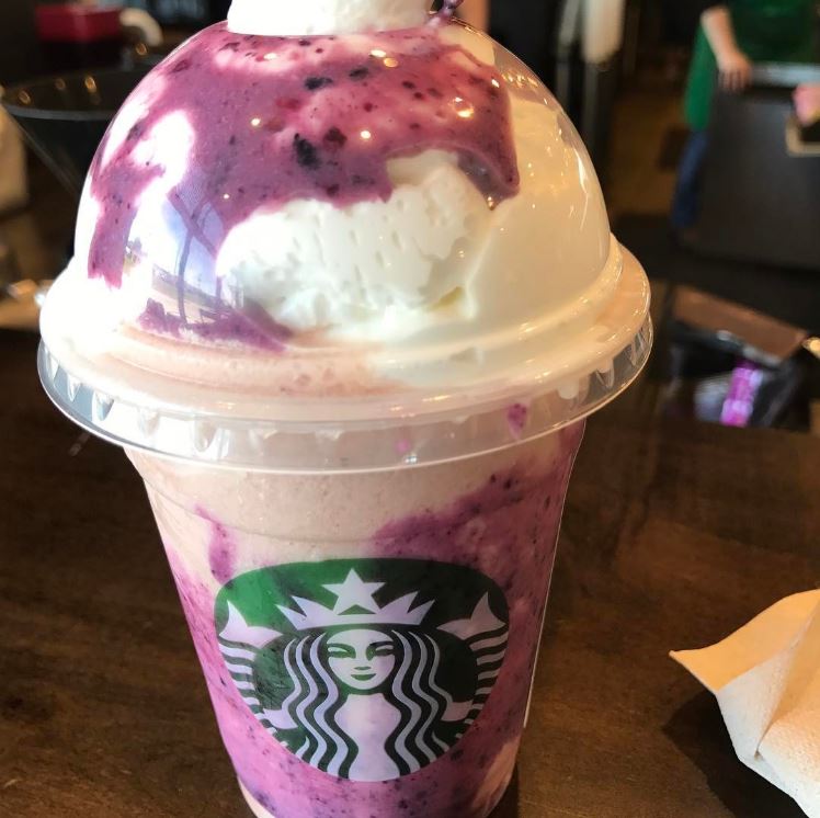 Mermaid Frappuccino Strawberry